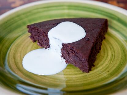 Postre vegano. Ah no, que lo blanco es nata. / AINHOA GOMÀ