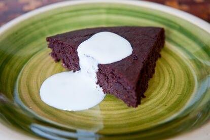 Postre vegano. Ah no, que lo blanco es nata. / AINHOA GOMÀ