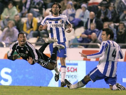 Marcelo debutó en Riazor el 7 de enero de 2007. El entrenador era Fabio Capello. El joven lateral brasileño jugó la última media hora, junto a Helguera, Cannavaro y Sergio Ramos. El Madrid perdió 2-0.