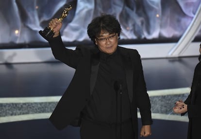 Diretor de 'Parasita, Bong Joon Ho subiu ao palca quatro vezes. Além de melhor filme, ganhou os prêmios por filme estrangeiro, roteiro e direção.