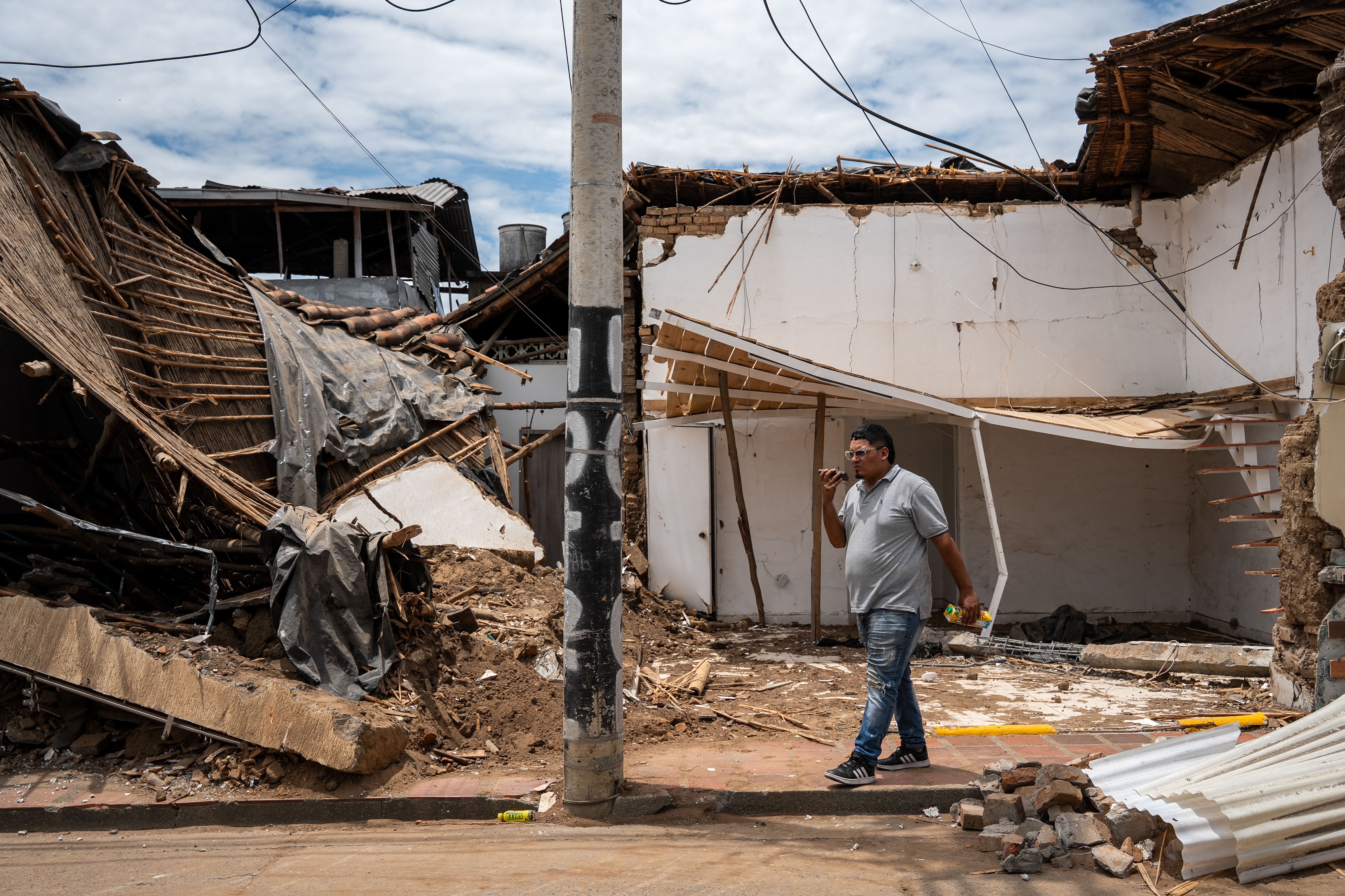 Un mes del terremoto en Colombia: campañas de solidaridad, polémicas del Gobierno y la tarea titánica de la reconstrucción