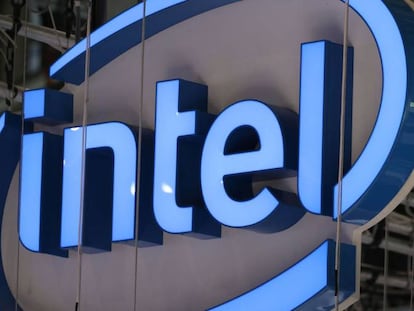 Logo de Intel. 