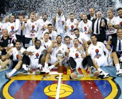 El Madrid de baloncesto gana la Liga en el Palau