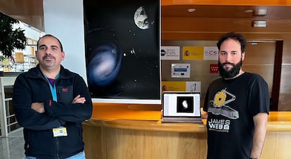 Los astrofísicos Pablo G. Pérez González (izquierda) y Luca Costantin, en el Centro de Astrobiología, en Torrejón de Ardoz.