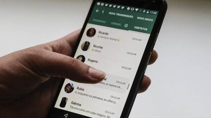 ¿Un policía en tu WhatsApp?