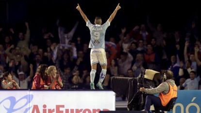 Iago Aspas celebra un gol ante el Barcelona.