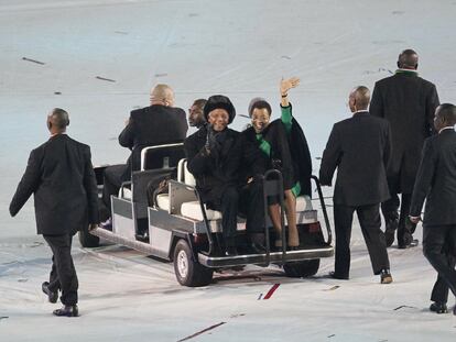 Mandela vuelve a emocionar a su gente