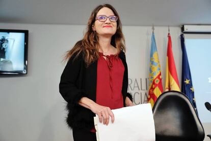 La vicepresidenta Mónica Oltra en la referencia de los temas tratados en el Consell.