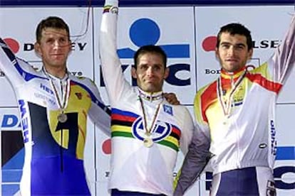 El alemán Rich (plata), a la izquierda; Botero (oro), en el centro, e Igor González de Galdeano (bronce).