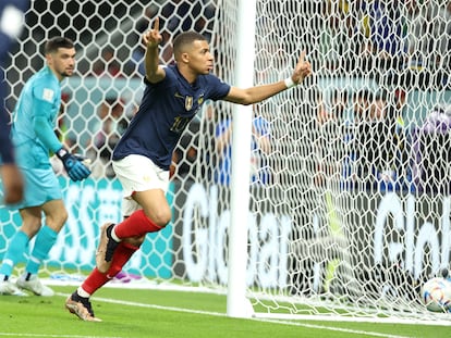 Mbappe celebra uno de sus goles ante Australia el pasado martes.