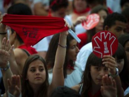 El juez mantiene en prisión sin fianza a los cinco detenidos por la agresión sexual de Pamplona