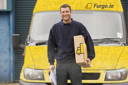 Un empleado de la aplicación Furgo.io.