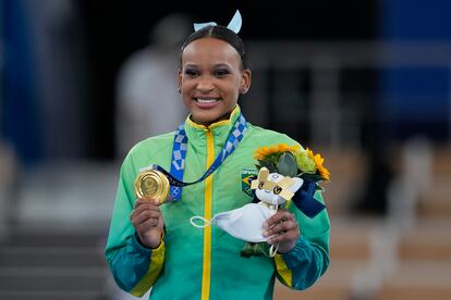 Rebeca Andrade é a campeã olímpica no salto nos Jogos de Tóquio.