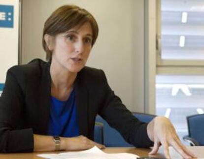 La coordinadora nacional de ICV, Dolors Camats, ha advertido hoy que la propuesta de la CEOE que permitiría convertir contratos a tiempo completo por otros a tiempo parcial "crea más precariedad laboral, aleja la salida de la crisis, y su único objetivo es aumentar los beneficios empresariales".