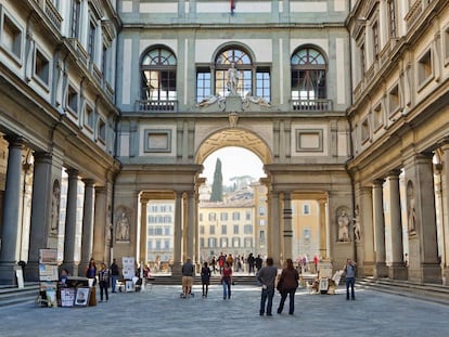 Corredor de Vasari, en la Galería Uffizi (Florencia).