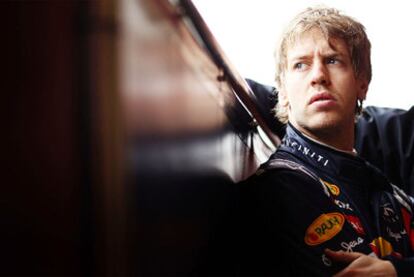 Sebastian Vettel, en el <i>paddock</i> de Red Bull.