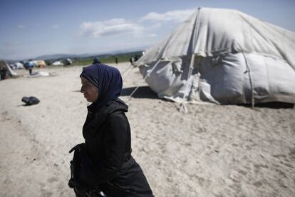 Una mujer refugiada, en el campamento de Idomeni.