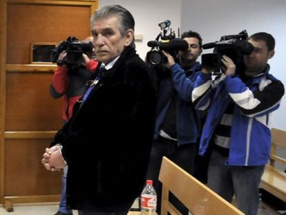 Con corbata y chaqueta negra, Francisco Miguel Montes Neiro el d&iacute;a que el Tribunal Supremo examinaba su causa en abril de 2011.