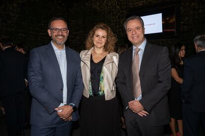 José Juan Haro, director de Asuntos Públicos de Telefónica, Ana de Saracho, vicepresidenta de Asuntos Públicos de  Telefónica y Camilo Aya, presidente de Telefónica en México.