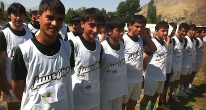 Jugadores afganos, durante las pruebas para formar parte de la Liga.