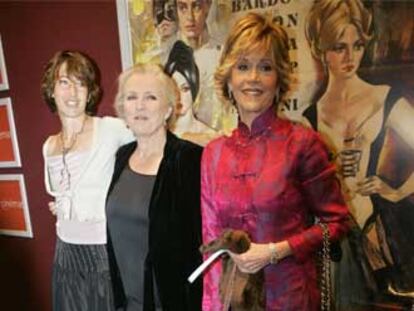 Jane Fonda, con su hija Vanessa, y Marie-Christine Barrault