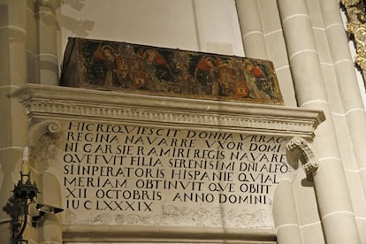 Sepulcro de doña Urraca, en la catedral de Palencia.