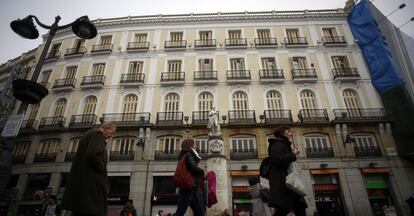 Edificio en la Puerta del Sol de Madrid que la empresa rehabilitará para uso comercial.