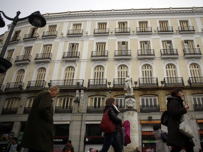 Edificio en la Puerta del Sol de Madrid que la empresa rehabilitar&aacute; para uso comercial. 