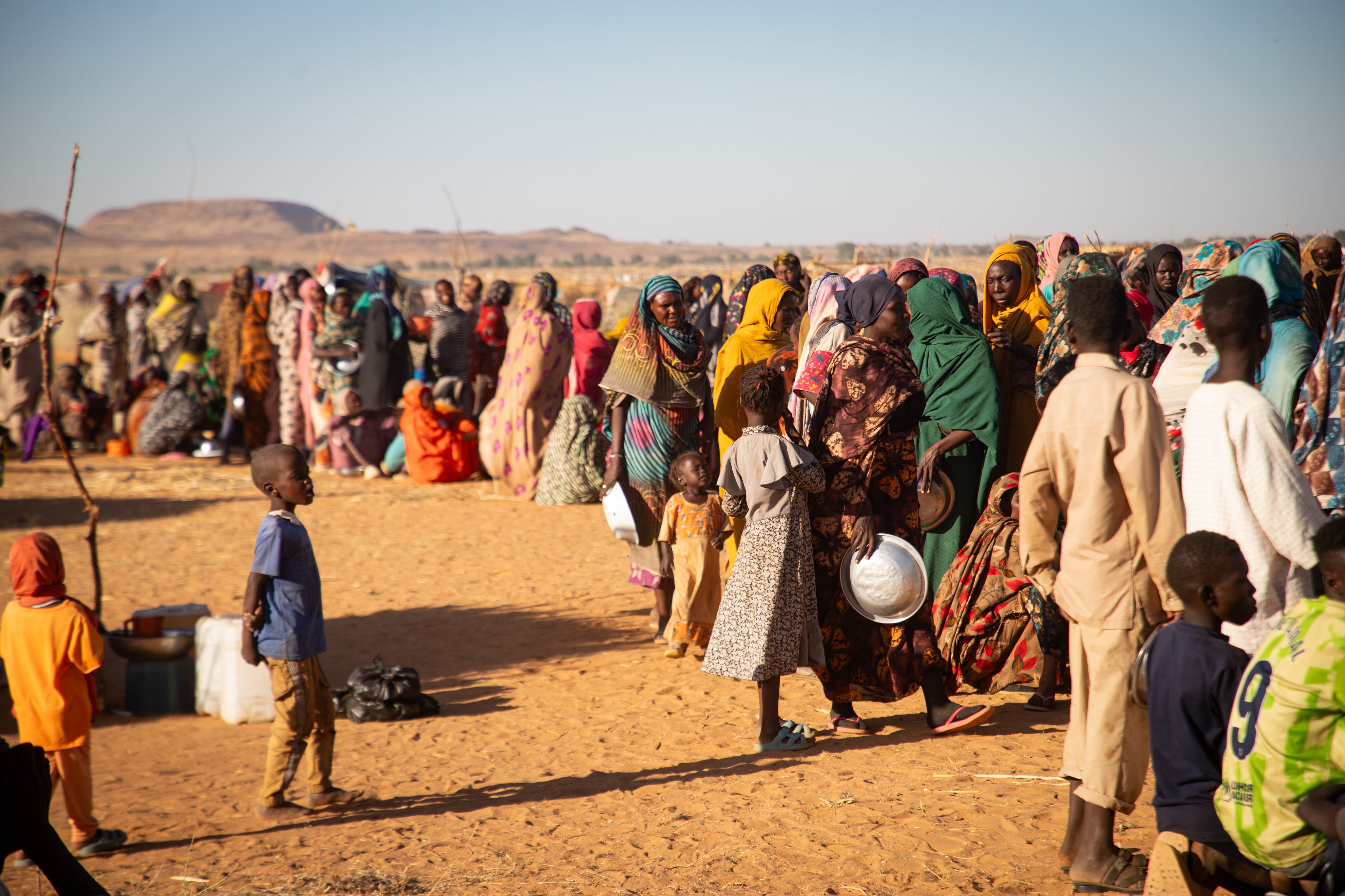 Personas desplazadass en el campamento de Al Tawila, en Darfur Norte, en enero de 2026.