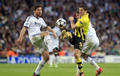 Xabi Alonso, contra el Borussia en el Bernabéu.