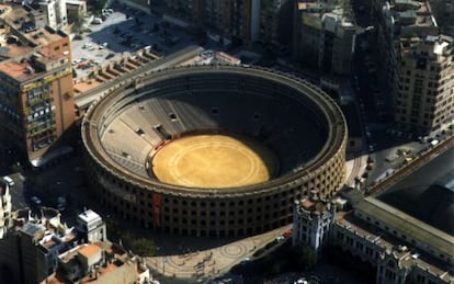 Imagen aérea de archivo de la plaza de toros de Valencia.