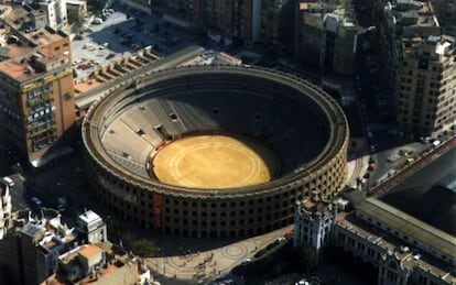 Imagen a&eacute;rea de archivo de la plaza de toros de Valencia.