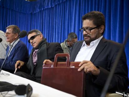 FARC members (l-r) Marco Le&oacute;n Carlaca, Ricardo Tellez and Iv&aacute;n M&aacute;rquez in Oslo.