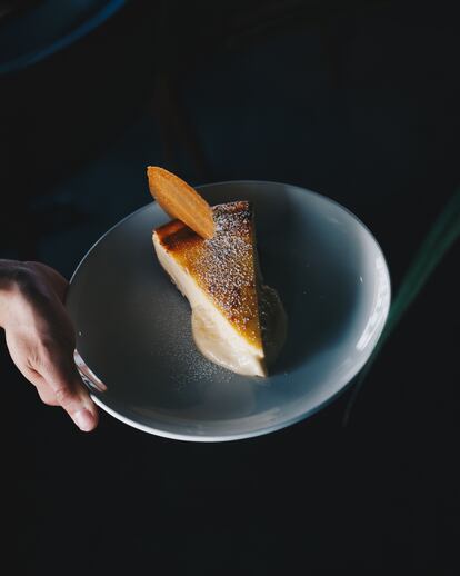 La icónica tarta de queso de "Cañadío" del restaurante La Primera, en madrid, en una foto cedida.