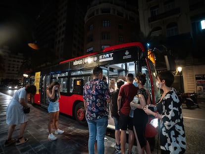 Bus nocturno de la EMT de Valencia.