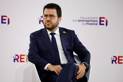 El presidente de la Generalitat debate en un foro empresarial en Paris.