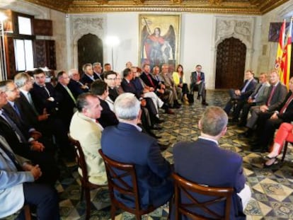 Reuni&oacute;n del presidente de la Generalitat con los representantes de las organizaciones empresariales valencianas.