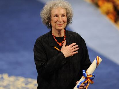 La escritora Margaret Atwood después de recibir el Premio Príncipe de Asturias en octubre de 2008.