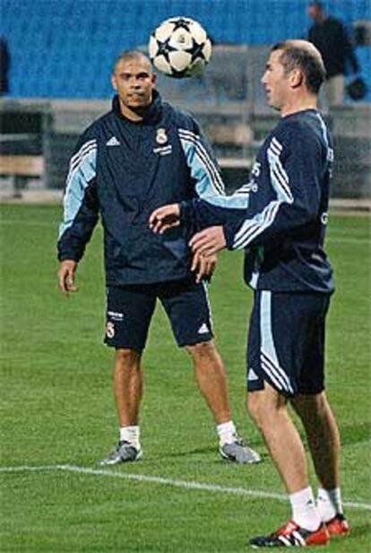 Los jugadores del Real Madrid, Zidane y Ronaldo.