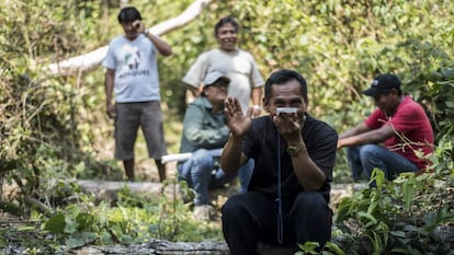 Un grupo de ind&iacute;genas de Per&uacute; participa en un proyecto piloto para delimitar el territorio que tienen derecho a reclamar.