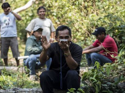 Un grupo de ind&iacute;genas de Per&uacute; participa en un proyecto piloto para delimitar el territorio que tienen derecho a reclamar.