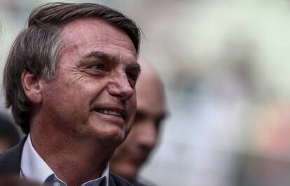 El presidente Bolsonaro llega a un partido de fútbol el día 27 en São Paulo.