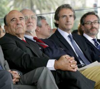 El presidente de la Fundación Marcelino Botín y del Banco de Santander, Emilio Botín; el arquitecto Renzo Piano; y el alcalde de Santander, Iñigo de la Serna.