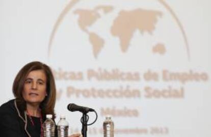La ministra de Empleo y Seguridad Social de España, Fátima Báñez, habla en el Foro Internacional sobre Políticas Públicas de Empleo y Protección Social, en Ciudad de México (México).