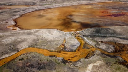 Lagoon located upstream of the Milluni dam, visibly contaminated by mining, on November 21.