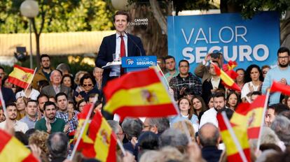 Pablo Casado en la clausura de un mitin del PP en Murcia.