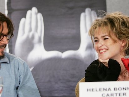 Johnny Depp y Helena Bonham Carter juntos en la rueda de prensa del Festival Internacional de Cine de Toronto 2005 en la presentación de la película 'La novia cadáver', dirigida por Tim Burton.