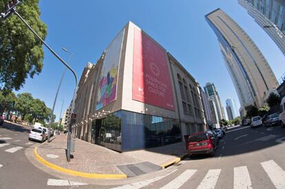 El frente del Faena Arts Center en una foto de archivo.