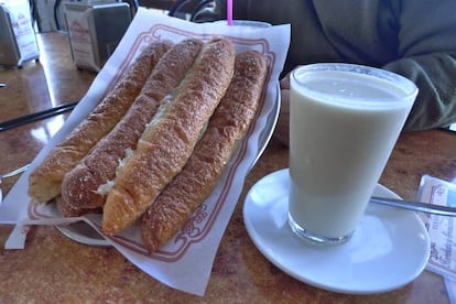 ¿Cómo olvidar la horchata artesana con fartons?