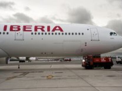 Fotograf&iacute;a cedida por Iberia en donde aparece el sexto Airbus A330 que la compa&ntilde;&iacute;a Iberia incorpor&oacute; a su flota bautizado con el nombre de Miami.